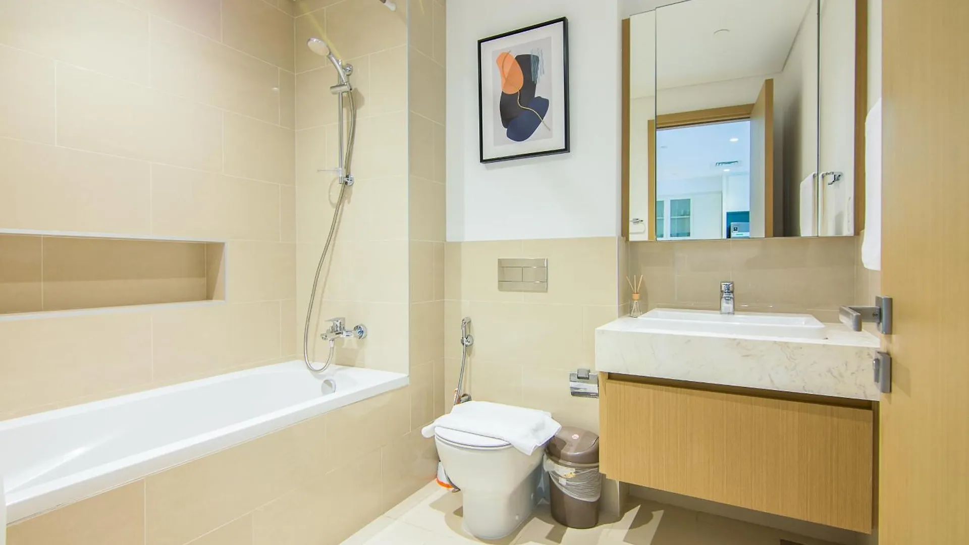 Appartamento Creekside, Creek Harbour 1 Bdr Dubai
